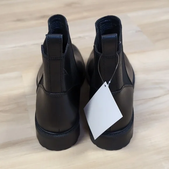 Steve Madden Lorali Women's Leather Chelsea Boot